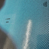 Lochfolie mit Laminat und Siegel