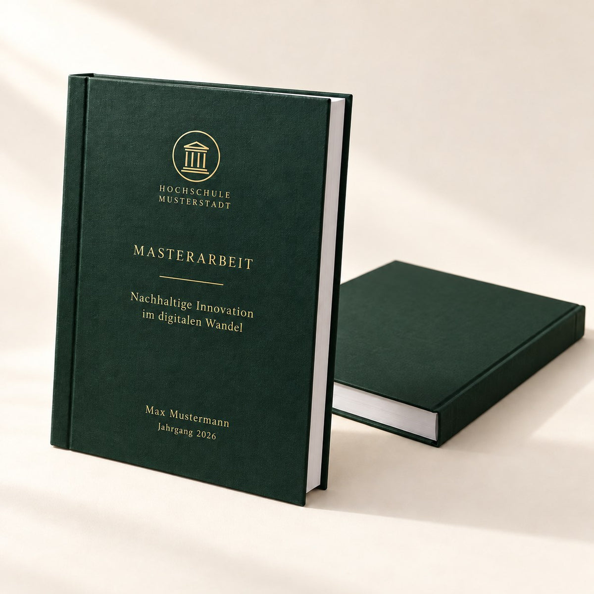 Masterarbeit Hardcover grün mit Goldprägung – DM Printhouse Stuttgart